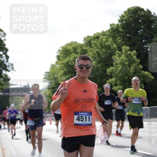29.06.2025 - hella hamburg halbmarathon Jannik Wohlers http://msf.ph/oto/8282226 29.06.2025 10:02:59 Lombardsbrücke 1114, 1135, 1138, 1161, 1450, 1885, 2594, 2619, 4307, 4511, 5464, 6391, 6453, 7277, 7278, 7279, 7290, 7706, 7935, 9453, 11556, 12177, 12211, 12212, 12377, 12843, 13474, 13732, 13857, 13976, 15539, 16371, 16605, 17096, 17226, 18028 meine-sportfotos.de