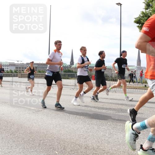 29.06.2025 - hella hamburg halbmarathon Lena Gebhardt http://msf.ph/oto/8282351 29.06.2025 10:20:38 Lombardsbrücke 4754, 1011, 1750, 19014, 1011, 1046, 1069, 1471, 1474, 2053, 2101, 2325, 2478, 2834, 2923, 2945, 3247, 3434, 3733, 3781, 3842, 4154, 4166, 4288, 4350, 4422, 4585, 4614, 4754, 4869, 5181, 5556, 5625, 5659, 5811, 5812, 5831, 5937, 6608, 6951, 7018, 7101, 7131, 7739, 7744, 8025, 8113, 8462, 8588, 8940, 9005, 9011, 9136, 9236, 9722, 9735, 9873, 9981, 10041, 10050, 10350, 10414, 10595, 10613, 10647, 10754, 11100, 11145, 11603, 11835, 11995, 12844 meine-sportfotos.de