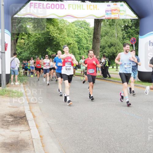 29.06.2025 - hella hamburg halbmarathon MichiJ http://msf.ph/oto/8282404 29.06.2025 10:32:18 Zwischen KM18-KM19 1415, 1558, 3146, 3907, 4991, 5692, 7093, 7508, 8063, 8145, 8900, 11848, 12966, 13348 meine-sportfotos.de
