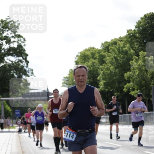 29.06.2025 - hella hamburg halbmarathon Jannik Wohlers http://msf.ph/oto/8282465 29.06.2025 10:03:01 Lombardsbrücke 1114, 1135, 1138, 1161, 1450, 1885, 2594, 2619, 4307, 4511, 5464, 6391, 6453, 7277, 7278, 7279, 7290, 7706, 7935, 9453, 11556, 12211, 12212, 12377, 12843, 13474, 13732, 13857, 13976, 15539, 16371, 16605, 17096, 17226, 18028 meine-sportfotos.de