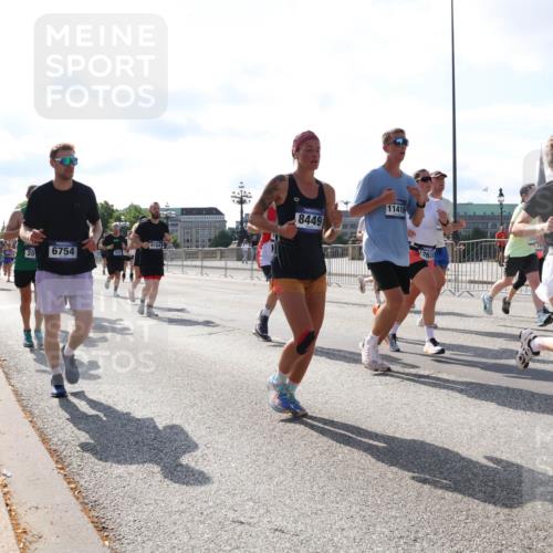 29.06.2025 - hella hamburg halbmarathon Lena Gebhardt http://msf.ph/oto/8282490 29.06.2025 09:58:11 Lombardsbrücke 20, 6164, 6754, 8449, 11416, 2624, 112, 2417, 850, 1034, 1094, 1179, 1190, 1258, 1320, 1321, 1335, 1563, 1815, 1870, 2034, 2070, 2138, 2397, 2417, 2448, 2612, 2636, 2656, 2711, 2946, 3041, 3058, 3091, 3114, 3251, 3859, 4814, 4903, 5032, 5093, 5305, 5672, 5721, 5775, 6164, 6272, 6355, 6356, 6433, 6569, 6580, 6585, 6628, 6754, 6776, 6897, 7065, 7134, 7409, 7478, 7509, 7646, 7724, 7856, 7896, 7952, 7973, 7976, 8154, 8311, 8508, 8590, 8825, 9012, 9057, 9562, 9656, 10084 meine-sportfotos.de