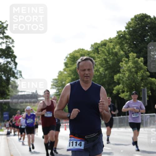 29.06.2025 - hella hamburg halbmarathon Jannik Wohlers http://msf.ph/oto/8282622 29.06.2025 10:03:02 Lombardsbrücke 1114, 1135, 1138, 1161, 1450, 1885, 2594, 2619, 4307, 4511, 5384, 5464, 6391, 6453, 7277, 7278, 7279, 7290, 7935, 9453, 11556, 12211, 12212, 12377, 12843, 13732, 13857, 13976, 15539, 16371, 16605, 17096, 17226, 18028 meine-sportfotos.de