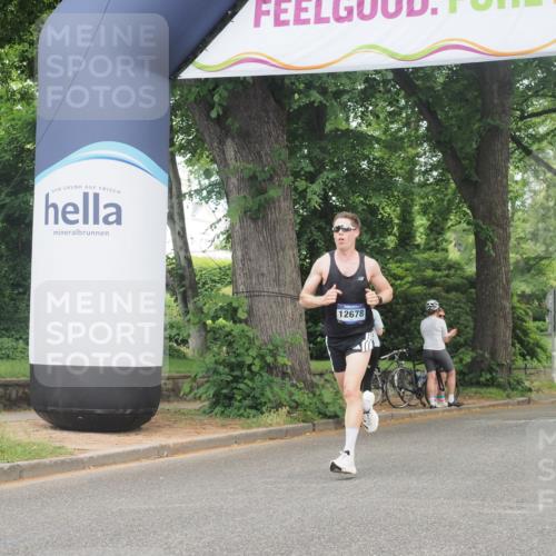 29.06.2025 - hella hamburg halbmarathon KatJ http://msf.ph/oto/8282687 29.06.2025 10:11:04 Zwischen KM18-KM19  meine-sportfotos.de