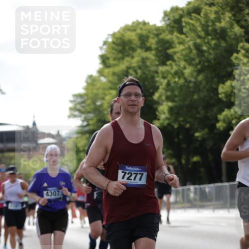 29.06.2025 - hella hamburg halbmarathon Jannik Wohlers http://msf.ph/oto/8282758 29.06.2025 10:03:03 Lombardsbrücke 1114, 1135, 1138, 1161, 1450, 1885, 2594, 2619, 2683, 4307, 4511, 5384, 5464, 6391, 6453, 7277, 7278, 7279, 7290, 7935, 9453, 11556, 12211, 12212, 12377, 12843, 13732, 13857, 13976, 15539, 16371, 16605, 17096, 17226, 18028, 18999 meine-sportfotos.de