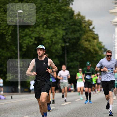 29.06.2025 - hella hamburg halbmarathon Dr. Thomas Lammeyer http://msf.ph/oto/8282791 29.06.2025 10:15:51 Kennedybrücke 1062, 1790, 2661, 3746, 3837, 4499, 6966, 7370, 7474, 8368, 9119, 9254, 9405, 10042 meine-sportfotos.de
