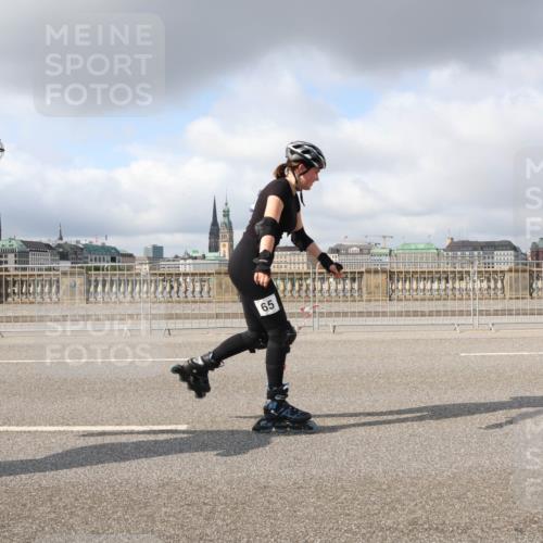 29.06.2025 - hella hamburg halbmarathon Lena Gebhardt http://msf.ph/oto/8282798 29.06.2025 09:05:04 Lombardsbrücke  meine-sportfotos.de