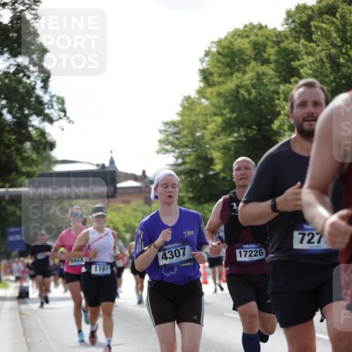 29.06.2025 - hella hamburg halbmarathon Jannik Wohlers http://msf.ph/oto/8282813 29.06.2025 10:03:04 Lombardsbrücke 1114, 1161, 1885, 2594, 2619, 2683, 4307, 4511, 5384, 5464, 6391, 6453, 7277, 7278, 7279, 7290, 7935, 9453, 11556, 12211, 12212, 12377, 12843, 13793, 13976, 15539, 15643, 16371, 16605, 17096, 17226, 17550, 18028, 18999 meine-sportfotos.de
