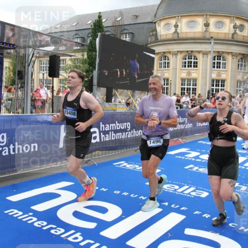 29.06.2025 - hella hamburg halbmarathon Michael Strokosch http://msf.ph/oto/8282949 29.06.2025 10:54:48 Ziel 1125, 1496, 2029, 2561, 3310, 4231, 6587, 7478, 8449, 9227, 10044, 12186, 12489, 13147, 14239, 15389, 15408, 15584, 17231, 17765, 19000 meine-sportfotos.de