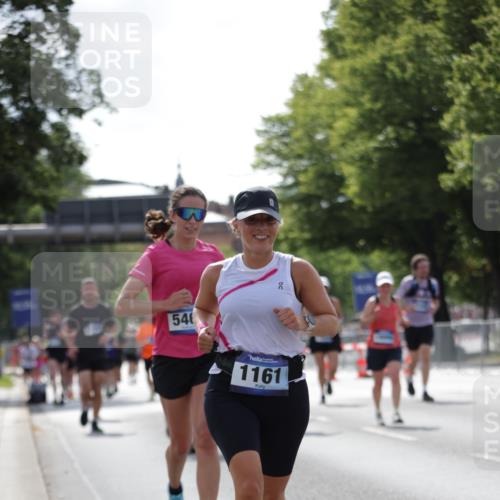 29.06.2025 - hella hamburg halbmarathon Jannik Wohlers http://msf.ph/oto/8282972 29.06.2025 10:03:07 Lombardsbrücke 1114, 1161, 1885, 2619, 2683, 2759, 4307, 4511, 5384, 5396, 5464, 6391, 6453, 7277, 7278, 7279, 8484, 9453, 10389, 11556, 12211, 12377, 12843, 13793, 13976, 15539, 15643, 15859, 16371, 17096, 17226, 17550, 18028, 18999 meine-sportfotos.de