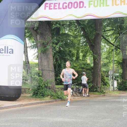 29.06.2025 - hella hamburg halbmarathon KatJ http://msf.ph/oto/8282997 29.06.2025 10:11:11 Zwischen KM18-KM19  meine-sportfotos.de