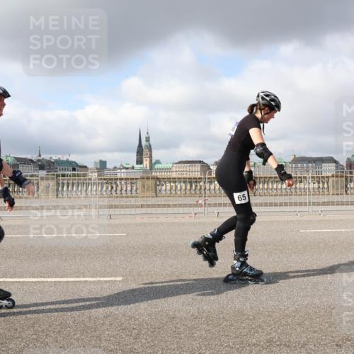 29.06.2025 - hella hamburg halbmarathon Lena Gebhardt http://msf.ph/oto/8283037 29.06.2025 09:05:05 Lombardsbrücke  meine-sportfotos.de