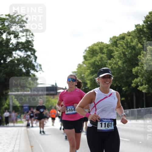 29.06.2025 - hella hamburg halbmarathon Jannik Wohlers http://msf.ph/oto/8283049 29.06.2025 10:03:08 Lombardsbrücke 1114, 1161, 1885, 2619, 2683, 2759, 4307, 4511, 5384, 5396, 5464, 6391, 6453, 7277, 7278, 7279, 8484, 9453, 10389, 11556, 12377, 13793, 13976, 15539, 15643, 15859, 16371, 17096, 17226, 17550, 18028, 18999 meine-sportfotos.de