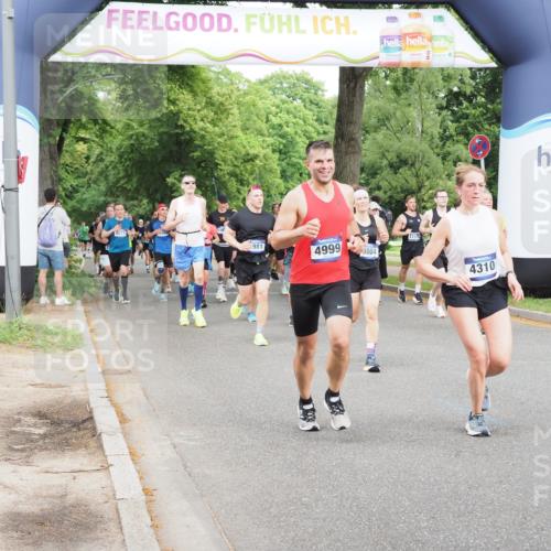 29.06.2025 - hella hamburg halbmarathon MichiJ http://msf.ph/oto/8283069 29.06.2025 10:32:22 Zwischen KM18-KM19 1415, 1697, 3004, 3907, 4310, 4981, 4999, 5692, 7005, 7093, 8063, 8722, 9374, 10246, 11648, 11848, 12966, 13807, 15535 meine-sportfotos.de