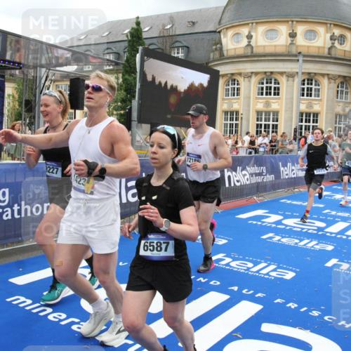 29.06.2025 - hella hamburg halbmarathon Michael Strokosch http://msf.ph/oto/8283122 29.06.2025 10:54:51 Ziel 1506, 2029, 2561, 4231, 6587, 8449, 9227, 10044, 12186, 13147, 14239, 14660, 15408, 17231, 17261 meine-sportfotos.de