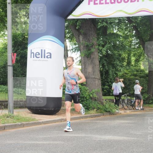 29.06.2025 - hella hamburg halbmarathon KatJ http://msf.ph/oto/8283167 29.06.2025 10:11:12 Zwischen KM18-KM19  meine-sportfotos.de