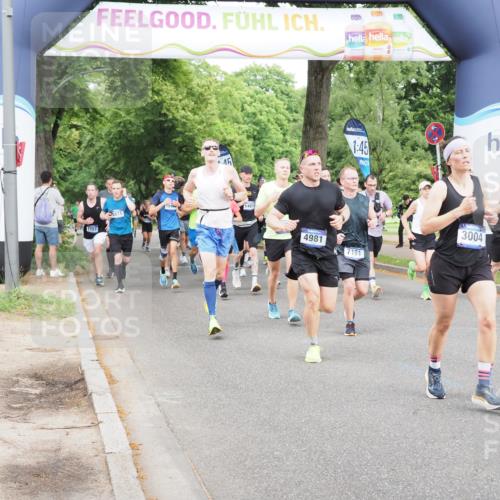 29.06.2025 - hella hamburg halbmarathon MichiJ http://msf.ph/oto/8283189 29.06.2025 10:32:23 Zwischen KM18-KM19 1415, 1697, 3004, 3907, 4310, 4981, 4999, 7005, 7093, 7191, 8063, 8722, 9374, 9931, 10193, 10246, 11648, 11848, 12711, 12966, 13807, 15535, 16549, 17376, 18765, 19206 meine-sportfotos.de