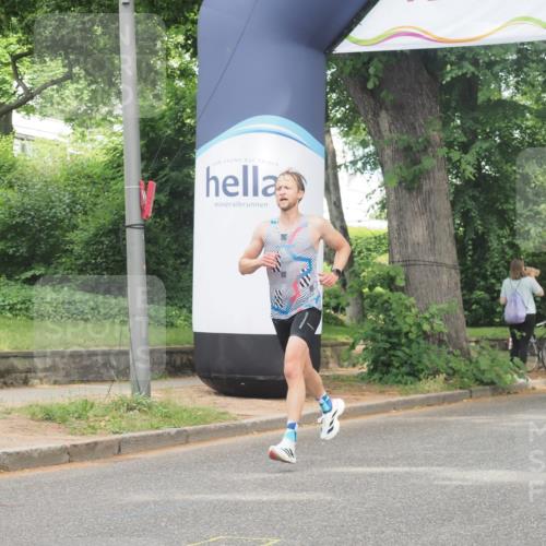 29.06.2025 - hella hamburg halbmarathon KatJ http://msf.ph/oto/8283240 29.06.2025 10:11:12 Zwischen KM18-KM19  meine-sportfotos.de