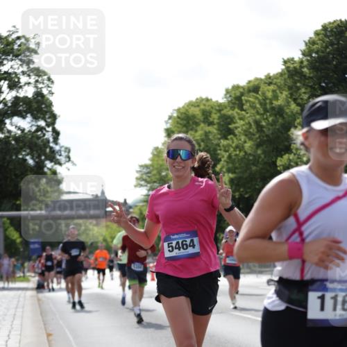 29.06.2025 - hella hamburg halbmarathon Jannik Wohlers http://msf.ph/oto/8283322 29.06.2025 10:03:08 Lombardsbrücke 1114, 1161, 1885, 2619, 2683, 2759, 4307, 4511, 5384, 5396, 5464, 6391, 6453, 7277, 7278, 7279, 8484, 9453, 10389, 11556, 12377, 13793, 13976, 15539, 15643, 15859, 16371, 17096, 17226, 17550, 18028, 18999 meine-sportfotos.de