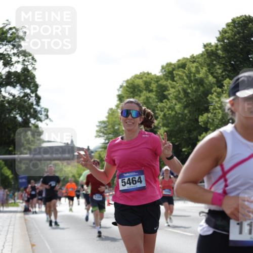 29.06.2025 - hella hamburg halbmarathon Jannik Wohlers http://msf.ph/oto/8283344 29.06.2025 10:03:08 Lombardsbrücke 1114, 1161, 1885, 2619, 2683, 2759, 4307, 4511, 5384, 5396, 5464, 6391, 6453, 7277, 7278, 7279, 8484, 9453, 10389, 11556, 12377, 13793, 13976, 15539, 15643, 15859, 16371, 17096, 17226, 17550, 18028, 18999 meine-sportfotos.de