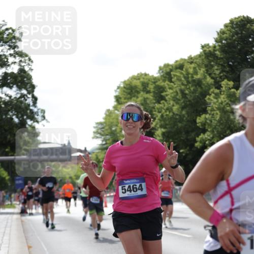 29.06.2025 - hella hamburg halbmarathon Jannik Wohlers http://msf.ph/oto/8283361 29.06.2025 10:03:08 Lombardsbrücke 1114, 1161, 1885, 2619, 2683, 2759, 4307, 4511, 5384, 5396, 5464, 6391, 6453, 7277, 7278, 7279, 8484, 9453, 10389, 11556, 12377, 13793, 13976, 15539, 15643, 15859, 16371, 17096, 17226, 17550, 18028, 18999 meine-sportfotos.de