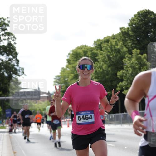 29.06.2025 - hella hamburg halbmarathon Jannik Wohlers http://msf.ph/oto/8283400 29.06.2025 10:03:09 Lombardsbrücke 1114, 1161, 1885, 2683, 2759, 4307, 4511, 5384, 5396, 5464, 6391, 6453, 7277, 7278, 7279, 8484, 9453, 10389, 11556, 12377, 13793, 13976, 15539, 15643, 15859, 16371, 17096, 17226, 17550, 18028, 18999 meine-sportfotos.de