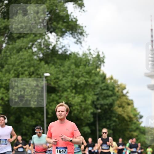 29.06.2025 - hella hamburg halbmarathon Dr. Thomas Lammeyer http://msf.ph/oto/8283424 29.06.2025 10:36:57 Kennedybrücke 1237, 1647, 1732, 2059, 2268, 2384, 2959, 3221, 3391, 3653, 3660, 3670, 3708, 3753, 4096, 4555, 5110, 5156, 5581, 6861, 7135, 7387, 7531, 7749, 7750, 7789, 8170, 8839, 8840, 8914, 9010, 9034, 9188, 9471, 9542, 9765, 9812, 10002, 10203, 10470, 10624, 10770, 11076 meine-sportfotos.de