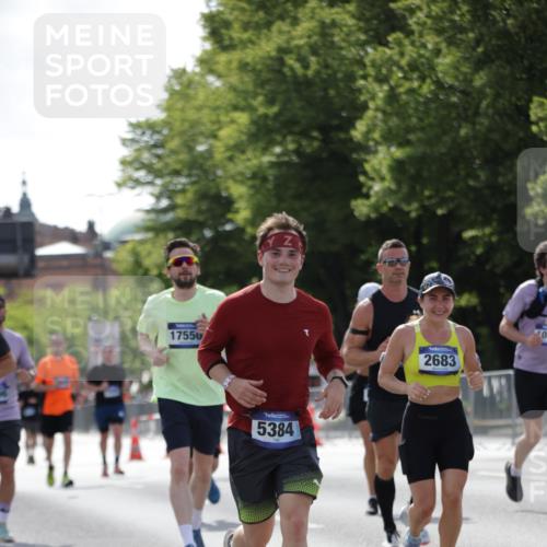 29.06.2025 - hella hamburg halbmarathon Jannik Wohlers http://msf.ph/oto/8283426 29.06.2025 10:03:10 Lombardsbrücke 1114, 1161, 1885, 2683, 2759, 4307, 4511, 5384, 5396, 5464, 6391, 6453, 7277, 7278, 7279, 8484, 10389, 11556, 12377, 13793, 13976, 15539, 15643, 15859, 16371, 17226, 17550, 18028, 18999 meine-sportfotos.de