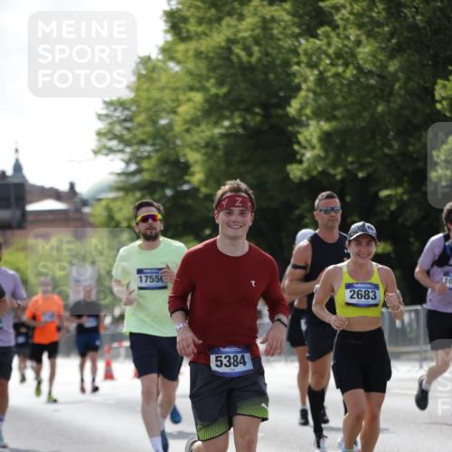 29.06.2025 - hella hamburg halbmarathon Jannik Wohlers http://msf.ph/oto/8283469 29.06.2025 10:03:10 Lombardsbrücke 1114, 1161, 1885, 2683, 2759, 4307, 4511, 5384, 5396, 5464, 6391, 6453, 7277, 7278, 7279, 8484, 10389, 11556, 12377, 13793, 13976, 15539, 15643, 15859, 16371, 17226, 17550, 18028, 18999 meine-sportfotos.de