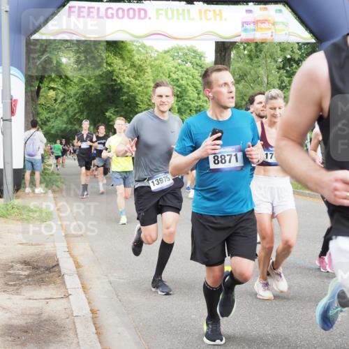 29.06.2025 - hella hamburg halbmarathon MichiJ http://msf.ph/oto/8283530 29.06.2025 10:32:27 Zwischen KM18-KM19 1220, 1697, 2365, 2707, 3004, 3021, 4310, 4981, 4999, 5231, 5476, 5624, 6991, 7005, 7191, 7322, 8722, 8871, 9374, 9444, 9633, 9931, 10193, 10246, 11648, 12657, 12711, 13807, 13975, 15280, 15535, 16549, 17376, 17406, 17729, 17977, 18107, 18437, 18464, 18691, 18765, 19206, 19210 meine-sportfotos.de