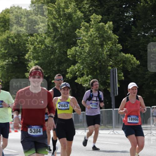 29.06.2025 - hella hamburg halbmarathon Jannik Wohlers http://msf.ph/oto/8283576 29.06.2025 10:03:11 Lombardsbrücke 1114, 1161, 1885, 2277, 2683, 2759, 4307, 4511, 5384, 5396, 5464, 6391, 7277, 7278, 7279, 8484, 10389, 11402, 11556, 12377, 13793, 13976, 15539, 15643, 15859, 16371, 16621, 17226, 17550, 18028, 18999 meine-sportfotos.de