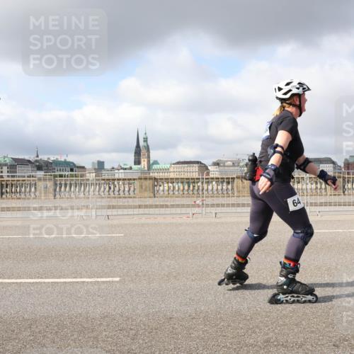29.06.2025 - hella hamburg halbmarathon Lena Gebhardt http://msf.ph/oto/8283703 29.06.2025 09:05:05 Lombardsbrücke  meine-sportfotos.de