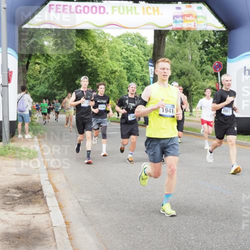 29.06.2025 - hella hamburg halbmarathon MichiJ http://msf.ph/oto/8283707 29.06.2025 10:32:29 Zwischen KM18-KM19 1220, 1468, 1941, 2365, 2402, 2707, 3004, 3021, 4981, 5231, 5476, 5624, 6991, 7005, 7191, 7322, 8871, 9444, 9633, 9931, 10193, 12657, 12711, 13975, 15280, 16549, 17376, 17406, 17729, 17977, 18107, 18437, 18464, 18560, 18691, 18765, 19206, 19207, 19210 meine-sportfotos.de