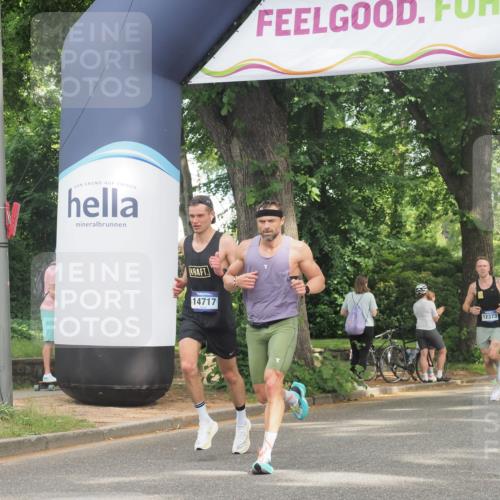 29.06.2025 - hella hamburg halbmarathon KatJ http://msf.ph/oto/8283742 29.06.2025 10:11:20 Zwischen KM18-KM19  meine-sportfotos.de