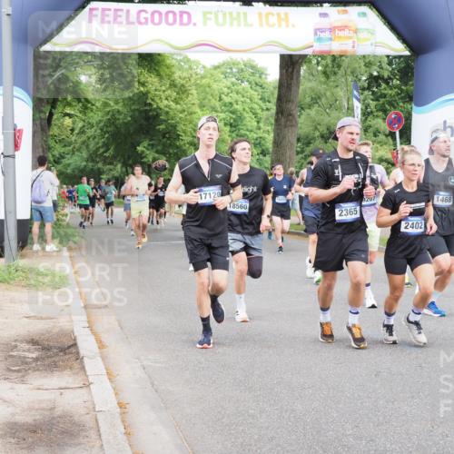 29.06.2025 - hella hamburg halbmarathon MichiJ http://msf.ph/oto/8283825 29.06.2025 10:32:30 Zwischen KM18-KM19 1220, 1468, 1941, 2365, 2402, 2707, 3021, 4981, 5231, 5476, 5624, 6991, 7005, 7191, 7322, 8871, 9444, 9633, 9931, 10193, 12657, 12711, 13975, 15280, 16549, 17097, 17120, 17376, 17406, 17729, 17977, 18107, 18437, 18464, 18560, 18691, 18765, 19206, 19207, 19210 meine-sportfotos.de