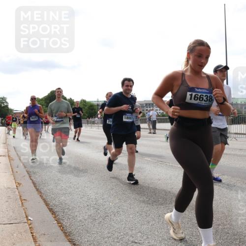 29.06.2025 - hella hamburg halbmarathon Lena Gebhardt http://msf.ph/oto/8283867 29.06.2025 10:20:43 Lombardsbrücke 5625, 18908, 205, 18007834, 16638, 1842, 1011, 1046, 1069, 1471, 1474, 2053, 2101, 2325, 2478, 2834, 2923, 2945, 3247, 3434, 3733, 3781, 3813, 3842, 4082, 4154, 4166, 4288, 4350, 4422, 4614, 4754, 4869, 5041, 5181, 5625, 5831, 5937, 6608, 6951, 7018, 7101, 7131, 7739, 8025, 8113, 8462, 8588, 8724, 8940, 9005, 9011, 9136, 9236, 9722, 9873, 9981, 10041, 10050, 10350, 10414, 10585, 10595, 10613, 10647, 10754, 11100, 11145, 11603, 11835, 11995, 12844 meine-sportfotos.de