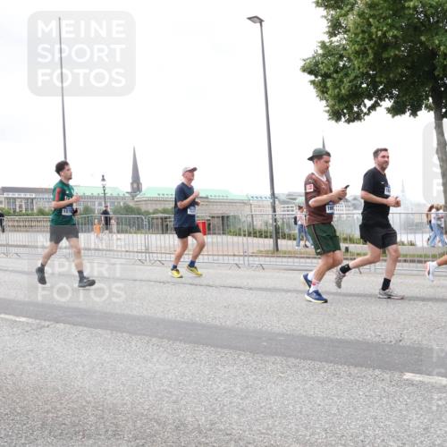 29.06.2025 - hella hamburg halbmarathon Lena Gebhardt http://msf.ph/oto/8284114 29.06.2025 10:55:12 Lombardsbrücke 16, 14651, 3274, 166, 1013, 1917, 2090, 2452, 2566, 2632, 3002, 3115, 3157, 3274, 3577, 4039, 4191, 4192, 4628, 5040, 5392, 5483, 5500, 5727, 5882, 6395, 6396, 6839, 6944, 7219, 7238, 7680, 7766, 8012, 8186, 8403, 8519, 9596, 10109, 10458, 10686, 10885, 11109, 11226, 11737, 11788, 11908, 12147, 12148, 12240, 12268, 12270, 13098, 13230, 13283, 13548, 13944, 13945, 13979, 13980, 14515, 14727, 15152, 15160, 16385 meine-sportfotos.de