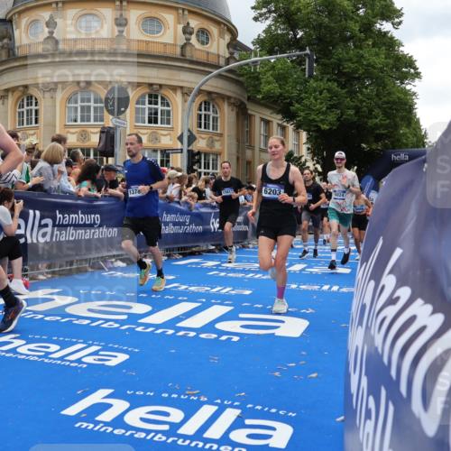 29.06.2025 - hella hamburg halbmarathon Strokosch-Dieckow http://msf.ph/oto/8284253 29.06.2025 10:47:22 Ziel 51, 1012, 1592, 2274, 2839, 2864, 2869, 2953, 3304, 5024, 5532, 5650, 6134, 6168, 6203, 8693, 8852, 9305, 10423, 11021, 11077, 11491, 11518, 13672, 13782, 14722, 15350, 15611, 15923, 16089, 16286, 16819, 17846, 17905, 18758, 18856, 18974 meine-sportfotos.de