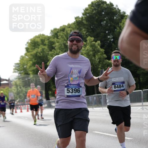 29.06.2025 - hella hamburg halbmarathon Jannik Wohlers http://msf.ph/oto/8284268 29.06.2025 10:03:16 Lombardsbrücke 1161, 1367, 2277, 2683, 2759, 5384, 5396, 5464, 7006, 7277, 7278, 7279, 8484, 8727, 9280, 10389, 11402, 12377, 13793, 15643, 15859, 16371, 16621, 17226, 17550, 17955, 18999 meine-sportfotos.de
