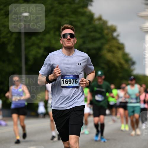 29.06.2025 - hella hamburg halbmarathon Dr. Thomas Lammeyer http://msf.ph/oto/8284280 29.06.2025 10:15:54 Kennedybrücke 1062, 1790, 2661, 3746, 3837, 4499, 6966, 7370, 7474, 8368, 9119, 9253, 9254, 9405, 10042 meine-sportfotos.de