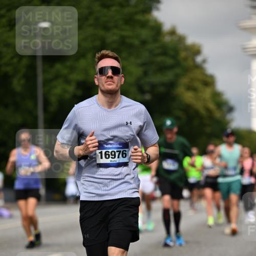 29.06.2025 - hella hamburg halbmarathon Dr. Thomas Lammeyer http://msf.ph/oto/8284345 29.06.2025 10:15:54 Kennedybrücke 1062, 1790, 2661, 3746, 3837, 4499, 6966, 7370, 7474, 8368, 9119, 9253, 9254, 9405, 10042 meine-sportfotos.de