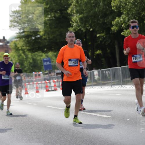29.06.2025 - hella hamburg halbmarathon Jannik Wohlers http://msf.ph/oto/8284399 29.06.2025 10:03:18 Lombardsbrücke 1161, 1367, 2277, 2683, 2759, 5384, 5396, 5464, 7006, 7306, 8484, 8727, 9280, 10389, 11402, 13793, 15643, 15859, 16621, 17226, 17550, 17955, 18999 meine-sportfotos.de