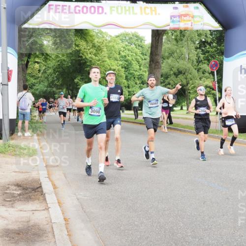 29.06.2025 - hella hamburg halbmarathon MichiJ http://msf.ph/oto/8284543 29.06.2025 10:32:37 Zwischen KM18-KM19 1468, 1782, 2816, 3098, 5047, 9302, 13421, 14703, 15225, 15512, 16617, 16720, 16893, 17097, 17120, 17748, 18560, 18942, 19207 meine-sportfotos.de