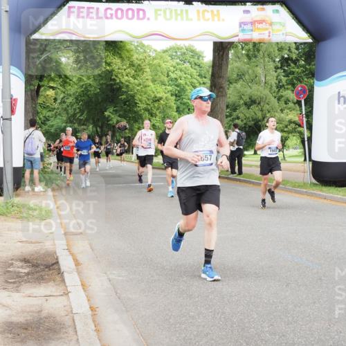 29.06.2025 - hella hamburg halbmarathon MichiJ http://msf.ph/oto/8284789 29.06.2025 10:32:42 Zwischen KM18-KM19 1057, 3098, 5047, 6903, 7710, 9302, 15512, 16062, 17748, 18942 meine-sportfotos.de