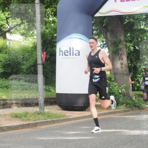 29.06.2025 - hella hamburg halbmarathon KatJ http://msf.ph/oto/8284848 29.06.2025 10:11:28 Zwischen KM18-KM19 12373, 6530 meine-sportfotos.de