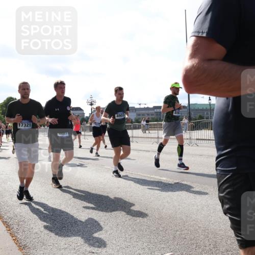 29.06.2025 - hella hamburg halbmarathon Lena Gebhardt http://msf.ph/oto/8284934 29.06.2025 09:58:19 Lombardsbrücke 17321, 0097, 4903, 8590, 1034, 1179, 1190, 1258, 1285, 1320, 1321, 1335, 1815, 1870, 2029, 2034, 2070, 2138, 2397, 2417, 2518, 2612, 2636, 2656, 2711, 3041, 3091, 3097, 3114, 3251, 3819, 3859, 4152, 4814, 4903, 5093, 5259, 5378, 5672, 5721, 5775, 5894, 6164, 6272, 6433, 6569, 6580, 6592, 6628, 6754, 6776, 6897, 7065, 7409, 7478, 7509, 7646, 7724, 7856, 7896, 7952, 7976, 8154, 8311, 8393, 8508, 8590, 8825, 9012, 9057, 9562, 9656, 10084 meine-sportfotos.de
