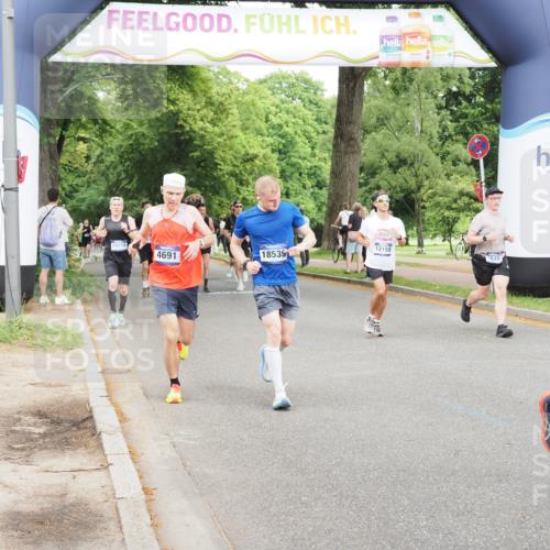 29.06.2025 - hella hamburg halbmarathon MichiJ http://msf.ph/oto/8284981 29.06.2025 10:32:46 Zwischen KM18-KM19 1057, 1391, 1902, 4691, 5648, 6903, 7710, 12159, 16062, 17912, 18539 meine-sportfotos.de