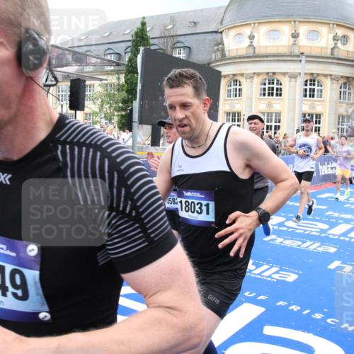 29.06.2025 - hella hamburg halbmarathon Michael Strokosch http://msf.ph/oto/8284989 29.06.2025 10:55:18 Ziel 1549, 1628, 2119, 4903, 5643, 6723, 6891, 8973, 9361, 10188, 10263, 10582, 11184, 11747, 12248, 13470, 14834, 15854, 16108, 16521, 18031, 18380, 18531, 18966 meine-sportfotos.de