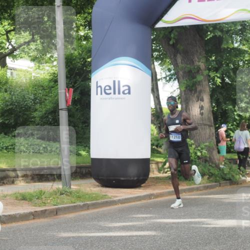 29.06.2025 - hella hamburg halbmarathon KatJ http://msf.ph/oto/8285017 29.06.2025 10:11:29 Zwischen KM18-KM19 12373, 6530 meine-sportfotos.de