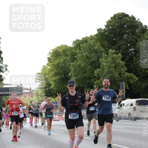 29.06.2025 - hella hamburg halbmarathon Jannik Wohlers http://msf.ph/oto/8285026 29.06.2025 10:03:24 Lombardsbrücke 1032, 1355, 1367, 2277, 2683, 2759, 4095, 5363, 5396, 5613, 7006, 7306, 7485, 8469, 8484, 8727, 9280, 9899, 10389, 11402, 11614, 12336, 12653, 13793, 15520, 15643, 15859, 16113, 16621, 17098, 17550, 17955, 18999 meine-sportfotos.de