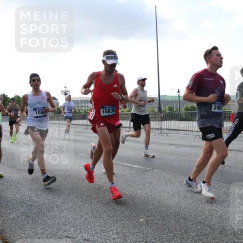 29.06.2025 - hella hamburg halbmarathon Lena Gebhardt http://msf.ph/oto/8285047 29.06.2025 09:45:51 Lombardsbrücke 13167, 1080, 176, 14548, 15835, 2460, 57, 1080, 1686, 1707, 1894, 1990, 2460, 2689, 3043, 4129, 4463, 4679, 4698, 4749, 4812, 5187, 5328, 5550, 5746, 5826, 6169, 6358, 6495, 6878, 7055, 7186, 7389, 7481, 7651, 7723, 7880, 7965, 8062, 8190, 8209, 8883, 9345, 9571, 9634, 10017, 10270, 10453, 10484, 10876, 11120, 11199, 11413, 11857, 12189, 12232, 12234, 12308, 12681, 12691, 12988, 13066, 13167, 13343, 13618, 13686, 13754, 14028, 14167, 15115, 16507, 17768 meine-sportfotos.de